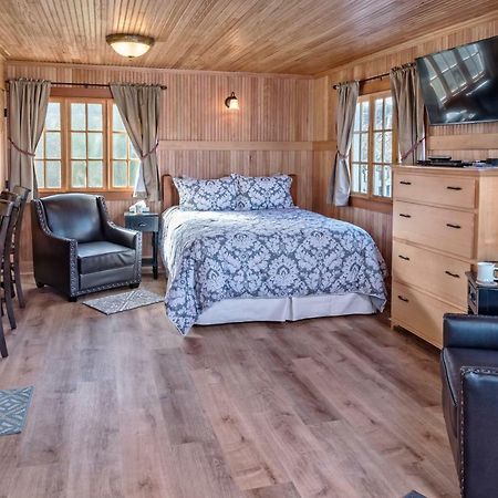 Whistling Winds Motel リンカーン・シティー エクステリア 写真