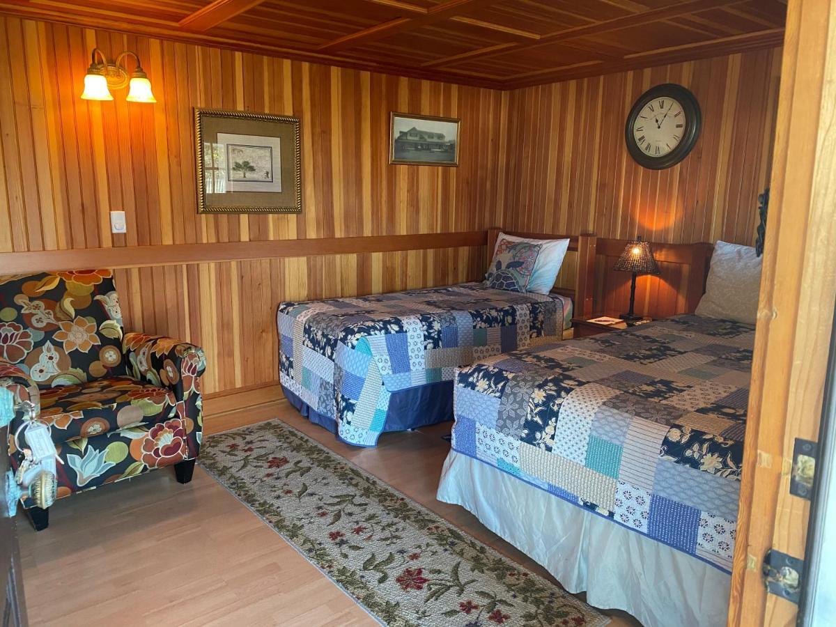 Whistling Winds Motel リンカーン・シティー エクステリア 写真