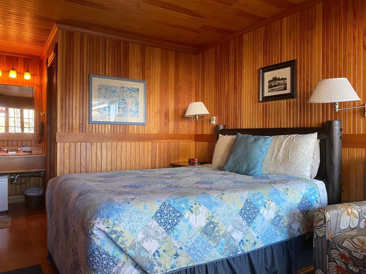 Whistling Winds Motel リンカーン・シティー エクステリア 写真