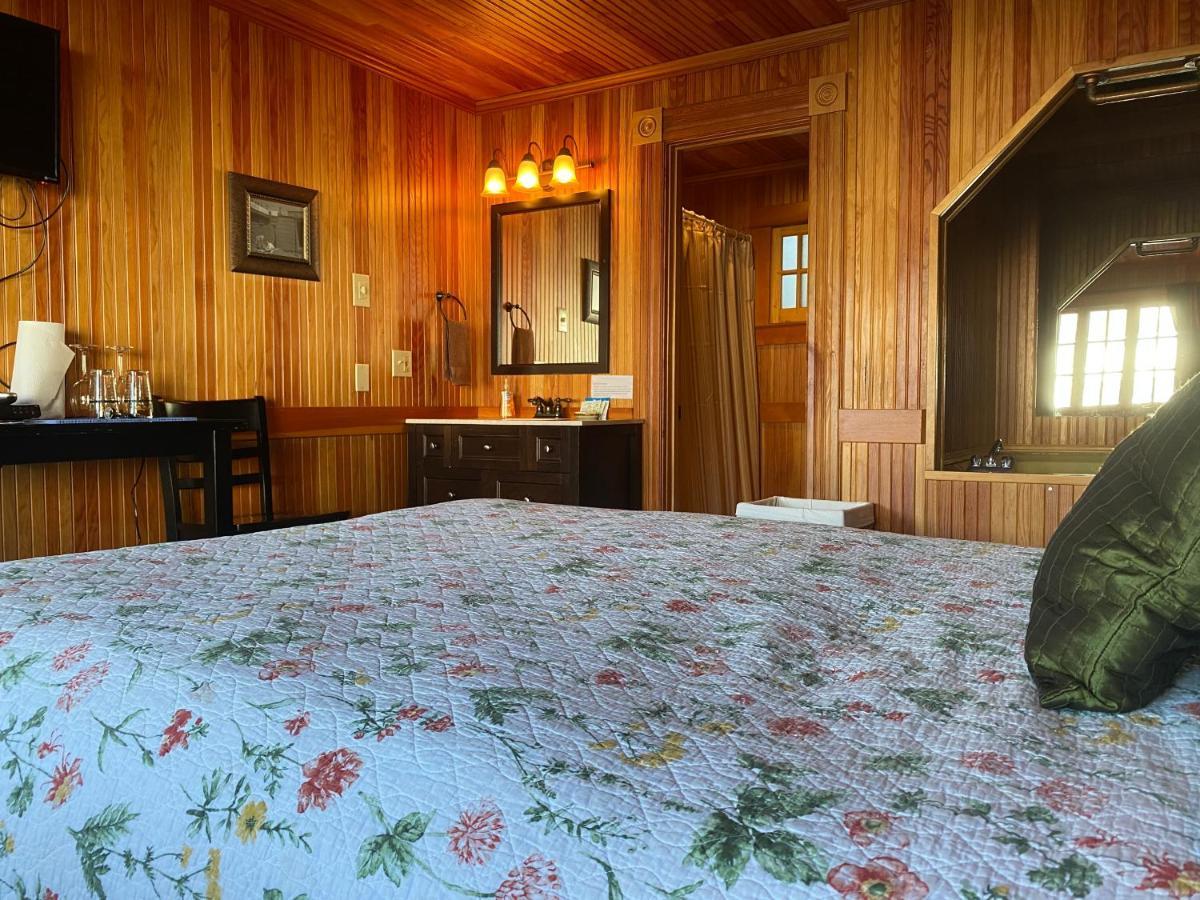 Whistling Winds Motel リンカーン・シティー エクステリア 写真