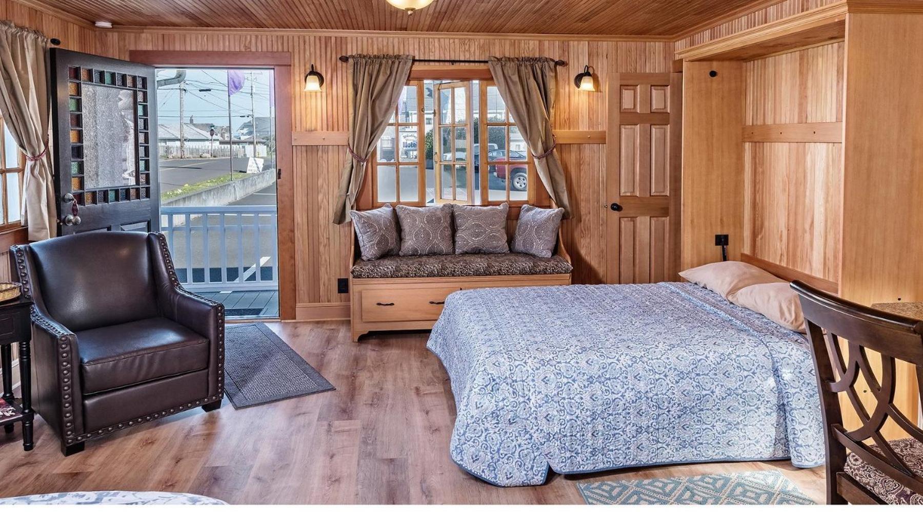 Whistling Winds Motel リンカーン・シティー エクステリア 写真