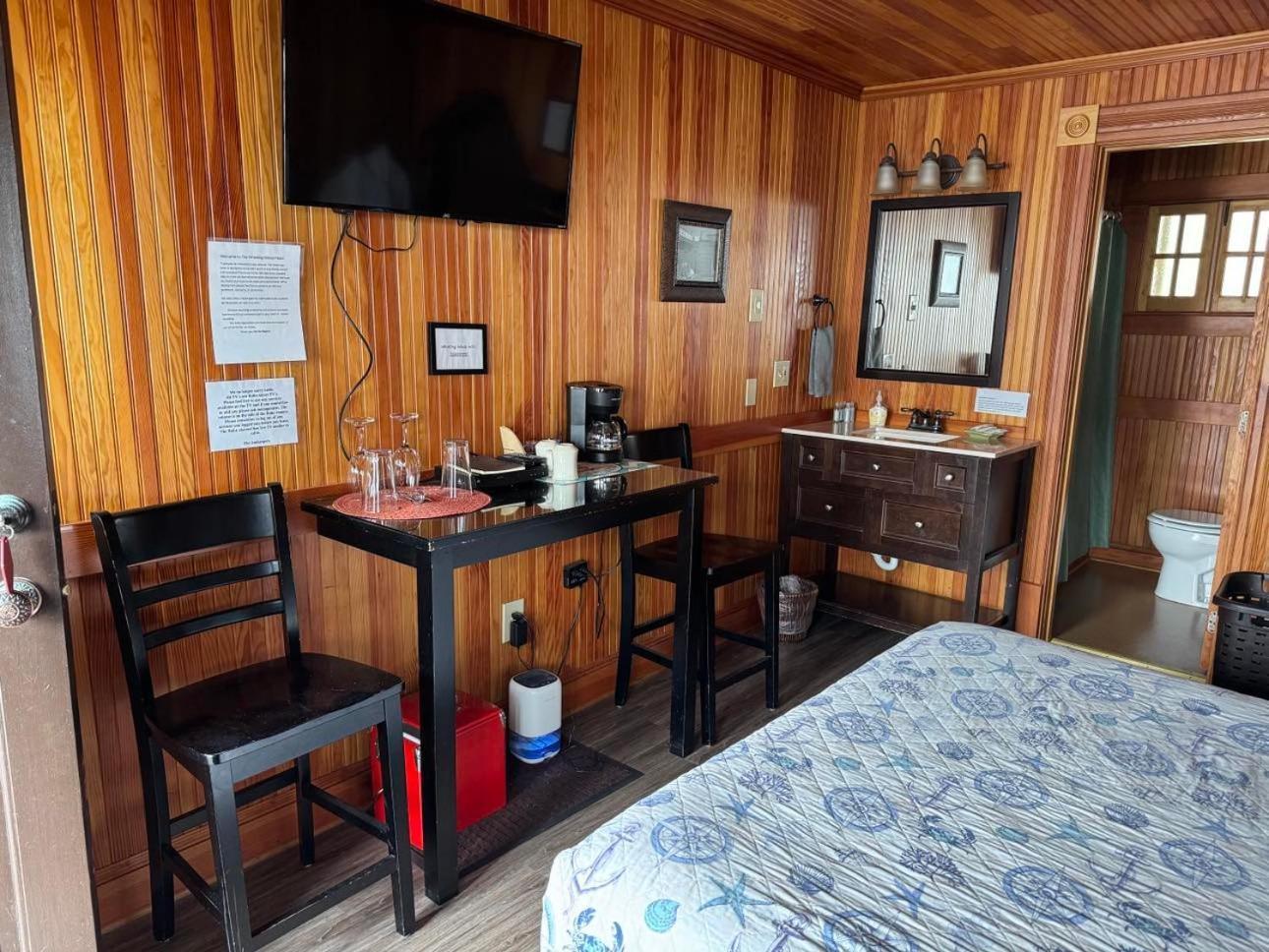 Whistling Winds Motel リンカーン・シティー エクステリア 写真