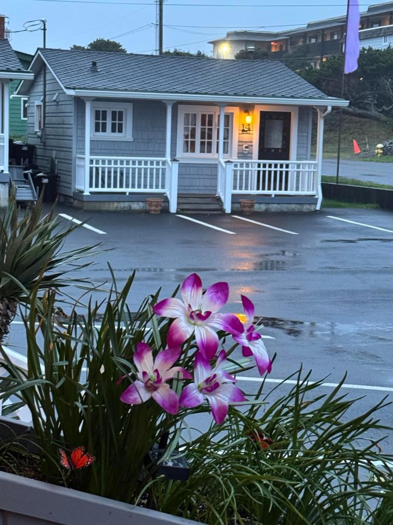Whistling Winds Motel リンカーン・シティー エクステリア 写真