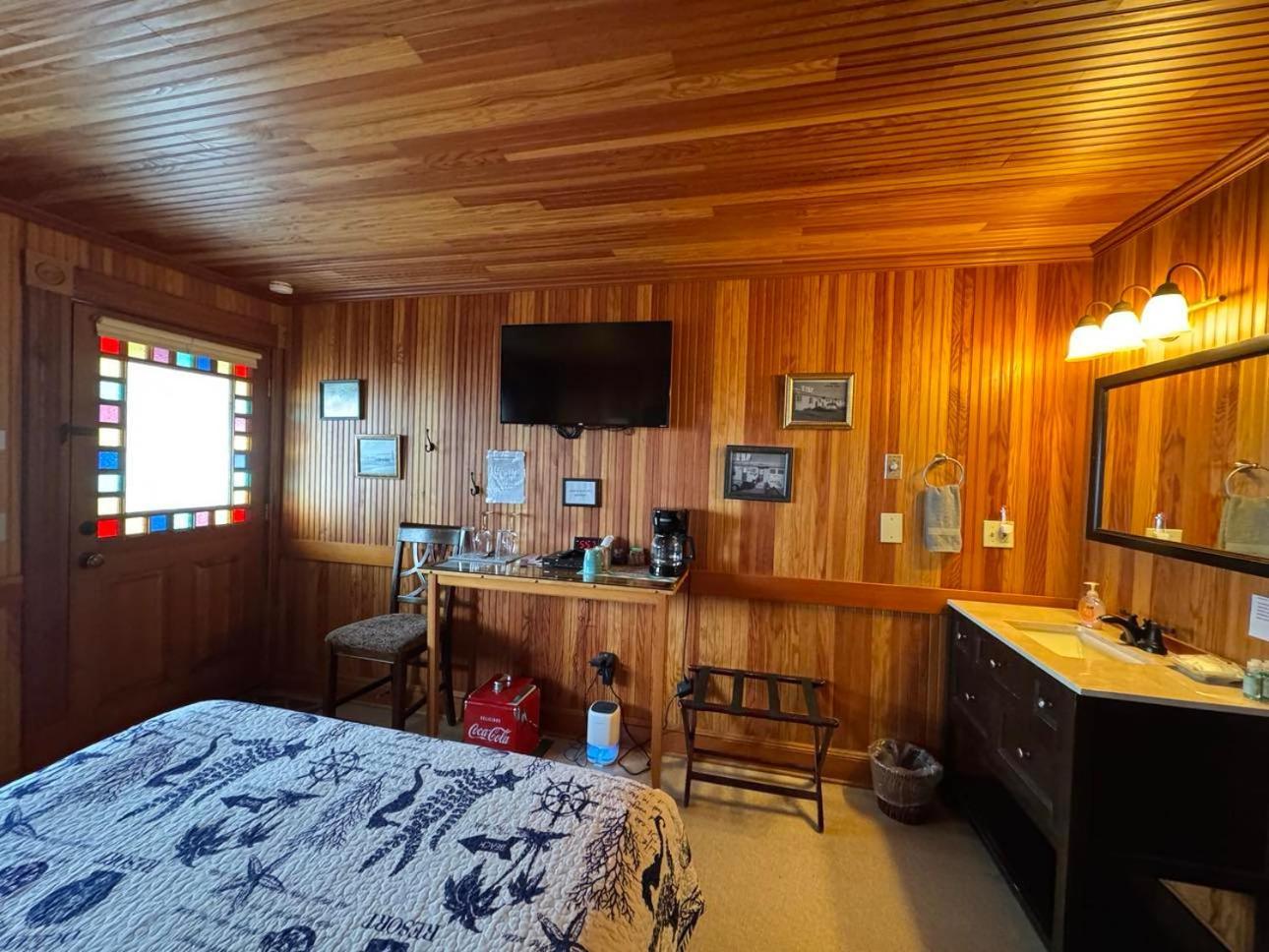 Whistling Winds Motel リンカーン・シティー エクステリア 写真